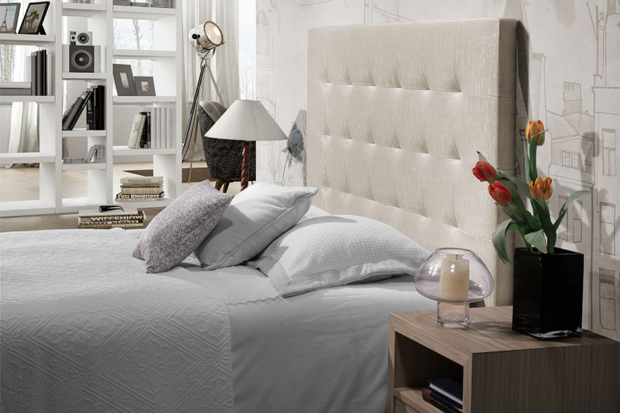 Cabecero grand standing